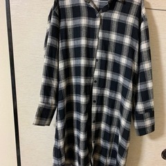 1回のみ着用の美品のシャツ