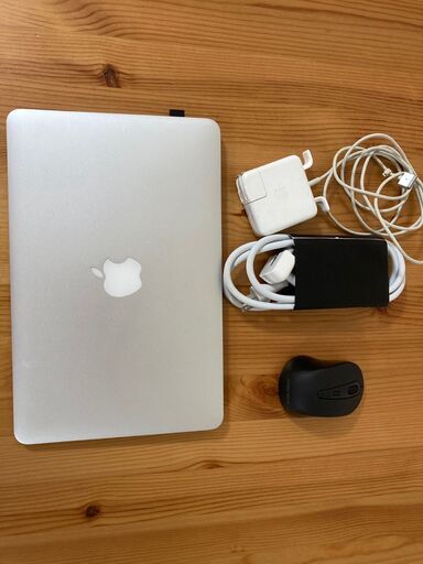 取引中　9日－10日最終値引き　MacBook Air (11-inch/Mid 2012/A1465/Core i5 3317U)