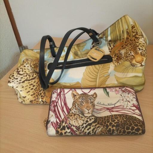 Ferragamoハンドバッグ＆長財布（animal）