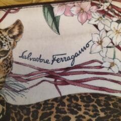 Ferragamoハンドバッグ＆長財布（animal）