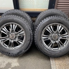 スタッドレスタイヤ　265/60 R18