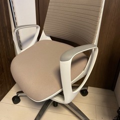 オカムラ　ルーチェ　デスクチェア