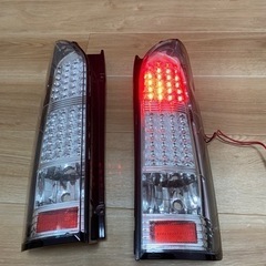 ハイエース200系 LEDテールランプ ヴァレンティ