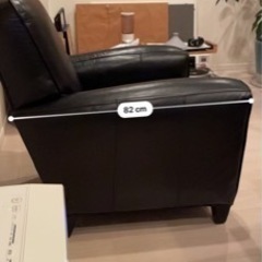 黒革1人掛けソファー　オットマン付き