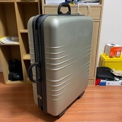大型スーツケース　integrals 昭和レトロ　シルバー