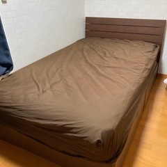 ニトリ　セミダブルベッド　ベッドマット付き