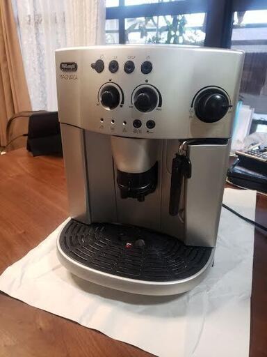 DeLonghi デロンギ コーヒーメーカー エスプレッソマシン MAGNIFICA