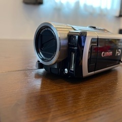 Canon フルハイビジョンビデオカメラ iVIS (アイビス)...