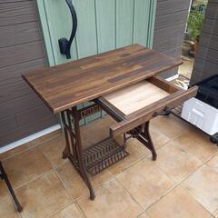 期間限定値下げ☆足踏みミシンテーブル　MITSUBISHI