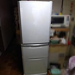 2015年式　三菱ノンフロン冷凍冷蔵庫　容積　冷凍室81㍑　冷蔵...