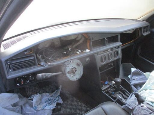 ＭB-190E-25-16Vコスワース車程度の良いダシューパネル
