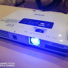 EPSON エプソン プロジェクター EB-1776W