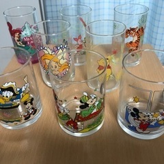 ディズニーのキャラクターグラス8個