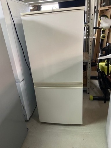 値下げしました‼️冷蔵庫SHARP2016年製SJ-D14B-W
