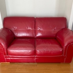 【お譲りします】赤い革張りのソファ　2セット