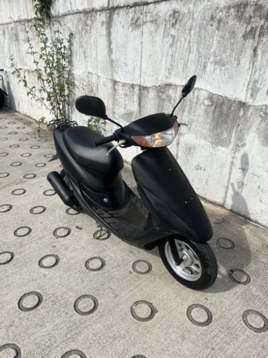 大人気セール‼️バッテリー新品❗️リアタイヤ新品✨️嬉しいシート張り替え済み♪ 外装ホイールリペイント済み✨️ マットブラック ライブディオ✴
