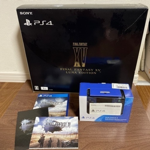 PS4 本体　FINAL FANTASY XV LUNA EDITION