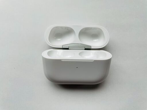 【値下げ】Apple AirPods Pro 充電ケースのみ【箱つき】