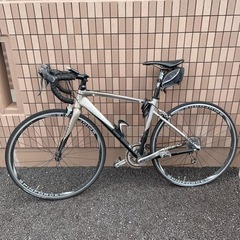 ロードバイク　GIANT defy3 後輪パンク