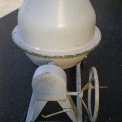 ★　電動　コンクリートミキサー　モルタルミキサー　100ボルト　DIY