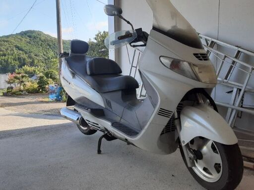 スズキ　スカイウェーブ400　白　トランク付き