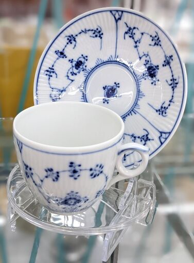 半額】 ROYAL COPENHAGEN ブルーフルーテッド カップ&ソーサ 未使用品