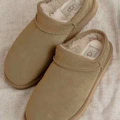 新品未使用 UGGのクラシック ムートンスリッパ ベージュ