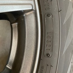 ダンロップスタッドレス　2021年製タイヤ4本　175 65R15