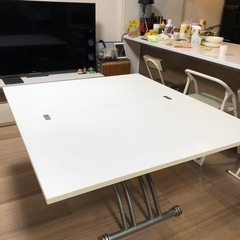 イタリア製　昇降伸縮テーブル