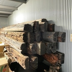 屋根材に使われていた木材　古材