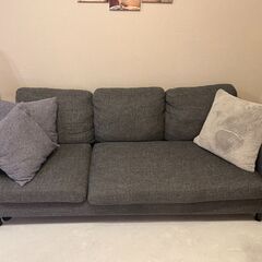 ベーシックスタイルのカウチソファ