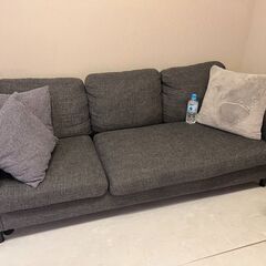 ベーシックスタイルのカウチソファ