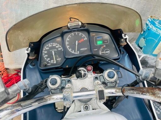 ★旧車！ VFR750F インターセプター 白 RC24 V4 アップハンドル 実動ベース 部品取りに 千葉県木更津市から 全国陸送対応！750cc 白バイ★