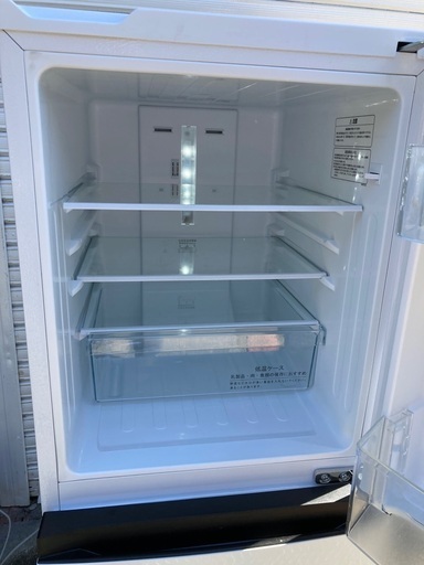 大特価！Hisense　ハイセンス 2ドア冷凍冷蔵庫 HR-D1303 パールホワイト（134L）
