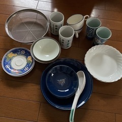 食器　茶碗　湯呑み　皿など