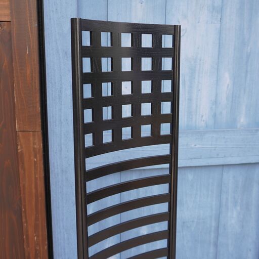 Cassina(カッシーナ)のチャールズ・レニー・マッキントッシュによるデザインの292 HILL HOUSE,1(ヒルハウス,1) ラダーバックチェア。ニューヨーク近代美術館所蔵の名作椅子です♪CI125