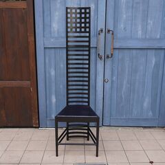 Cassina(カッシーナ)のチャールズ・レニー・マッキントッシュによるデザインの292 HILL HOUSE,1(ヒルハウス,1) ラダーバックチェア。ニューヨーク近代美術館所蔵の名作椅子です♪CI125