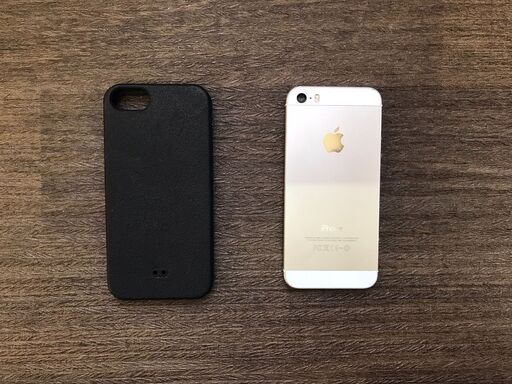 au iPhone5s 64GB UQ mobileで使用可能 箱、イヤフォン、充電ケーブル付き