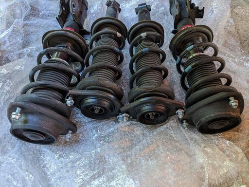 トヨタ86 ZN6 純正サスペンション1台分