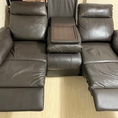 ニトリ 電動リクライニングソファ テーブル付き 本革 ブラウン