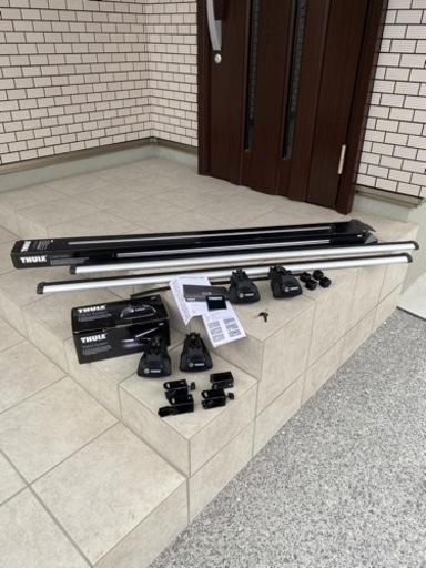 【THULE スーリー】キャリア　ルーフレール付車用　ケプニカイザー728 フット757 ＋バー862 THULE スキーキャリア・スノーボードキャリア ケプニカイザー 728 - 車