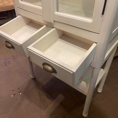 ケビント　医療棚　ホワイト木製ガラスキャビネット 医療棚 白いケビント 古家具 0652 | ju-gu