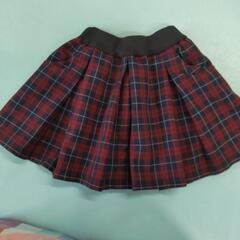 長尾学舎の制服スカート