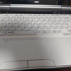 NEC白　高性能 4コア8スレッド版　Corei7搭載　大容量高速SSD480G　メモリ8G 　CD/DVDBD読み書き　高音質YAMAHA専用スピーカー搭載 Wifi対応 NEC白 高性能 4コア8スレッド版 Corei7搭載 大容量高速SSD480G メモリ