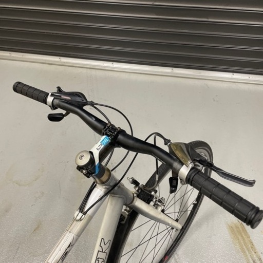 TREK  クロスバイク　適正身長175〜185cm