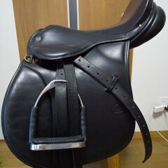 馬具　総合鞍　鐙付き