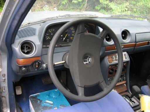 w123ベンツ純正ハンドル