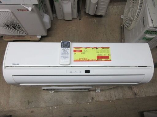 K03563　東芝　 中古エアコン　主に6畳用　冷房能力　2.2KW ／ 暖房能力2.2KW