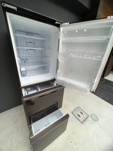 3ドア冷凍冷蔵庫㊗️自動製氷出来保証あり配達可能
