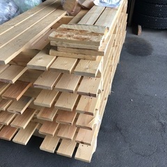 フィンランド製輸入パレットと木材差し上げます！
